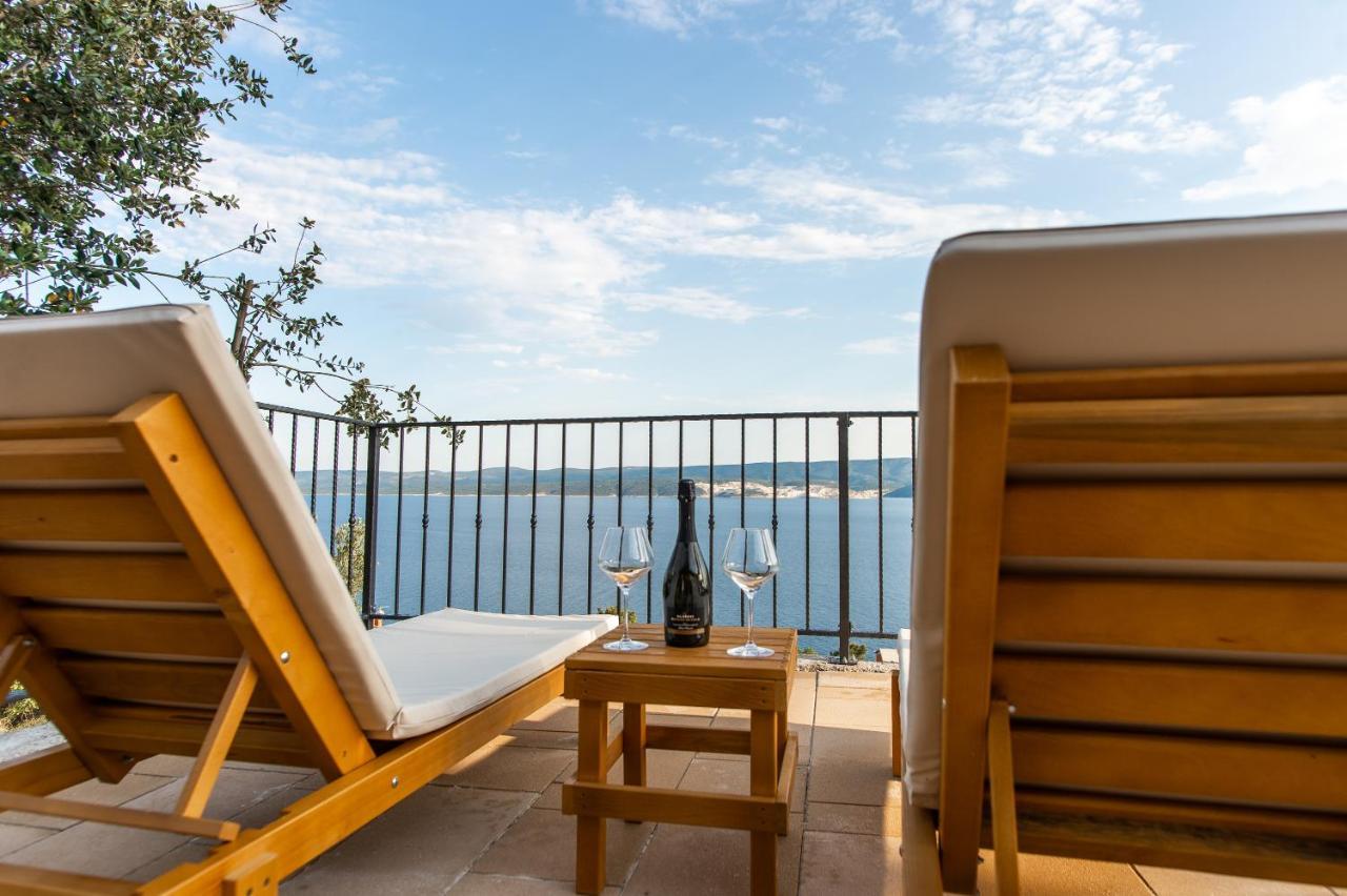 Exclusive Villa Almissa With Swimming Pool And Sea View Lokva Rogoznica Eksteriør billede
