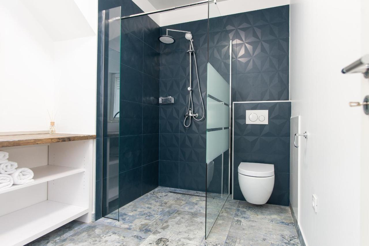 Exclusive Villa Almissa With Swimming Pool And Sea View Lokva Rogoznica Eksteriør billede