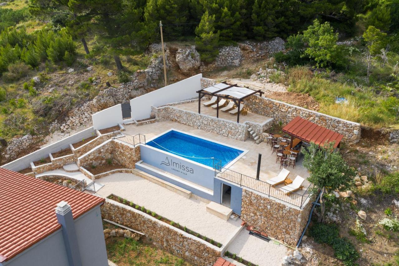 Exclusive Villa Almissa With Swimming Pool And Sea View Lokva Rogoznica Eksteriør billede