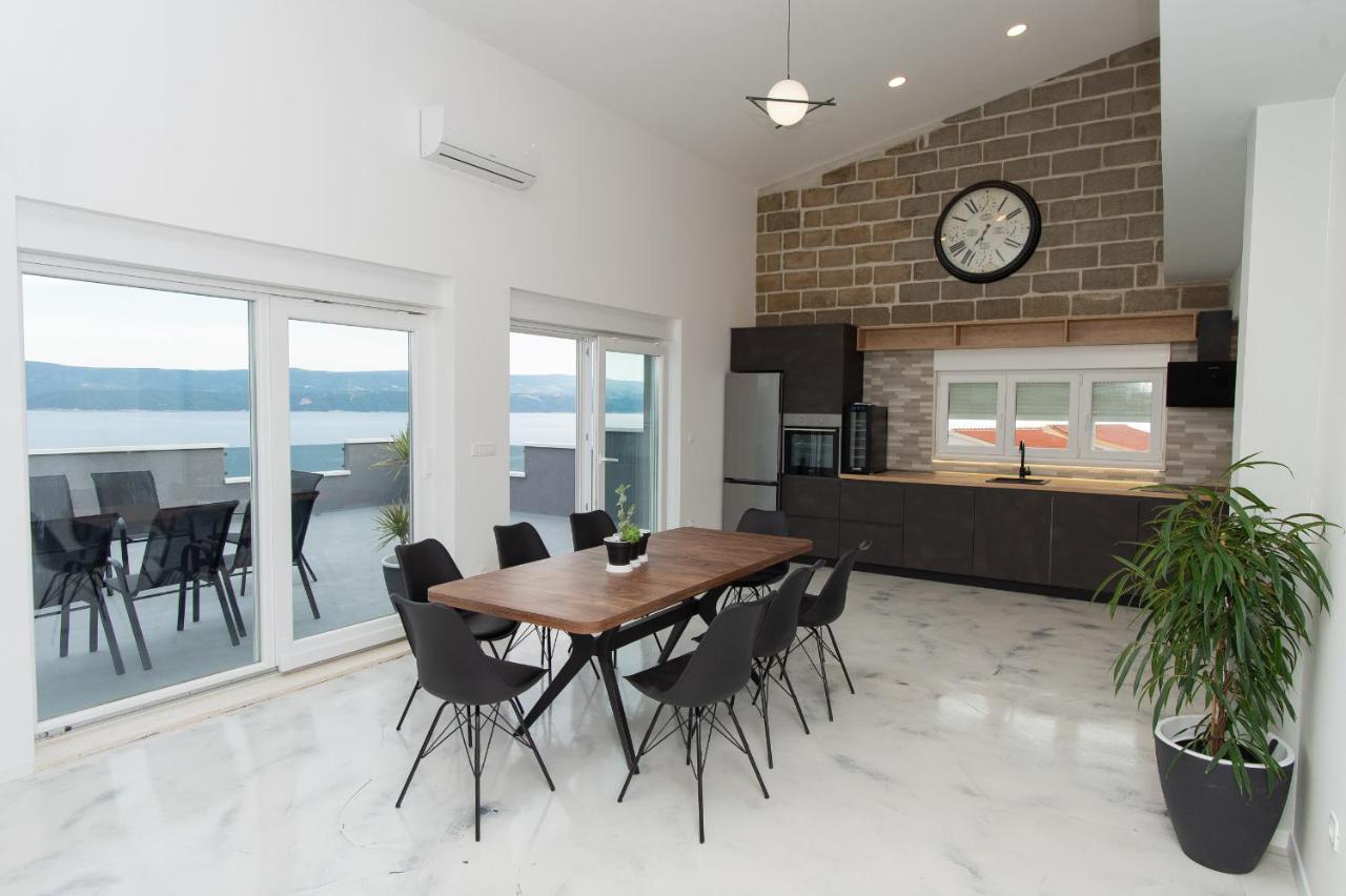 Exclusive Villa Almissa With Swimming Pool And Sea View Lokva Rogoznica Eksteriør billede